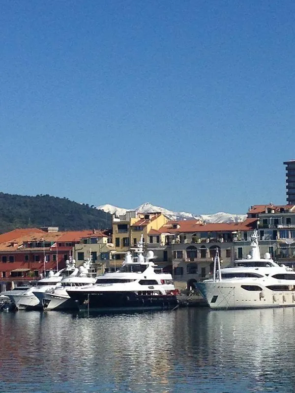 Il Tempo Di Zia Palmira - Agriturismo Il Risveglio Apartment Imperia 0*,  Italy